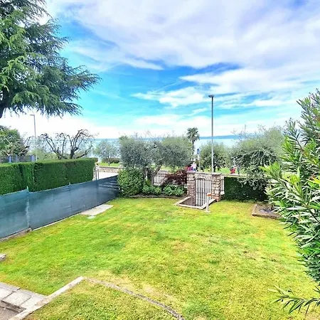 Soleil - Front Apartment
